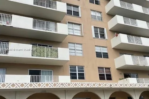1455 N Treasure Dr # 7D, North Bay Village FL 33141