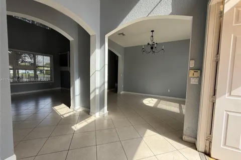 2132 SW 118th Ave, Miramar FL 33025