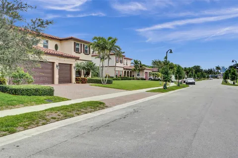 6455 SW 55th Pl, Davie FL 33314