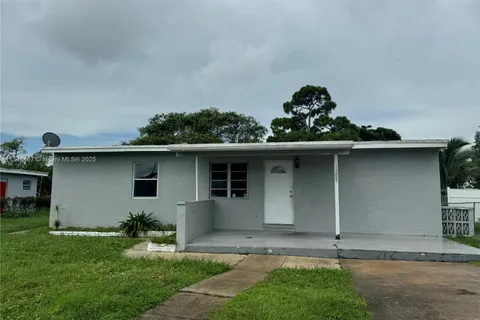 1209 NW 19th Ave, Fort Lauderdale FL 33311