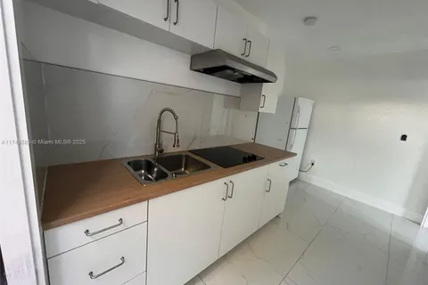 15303 SW 181st St # 15303, Miami FL 33187