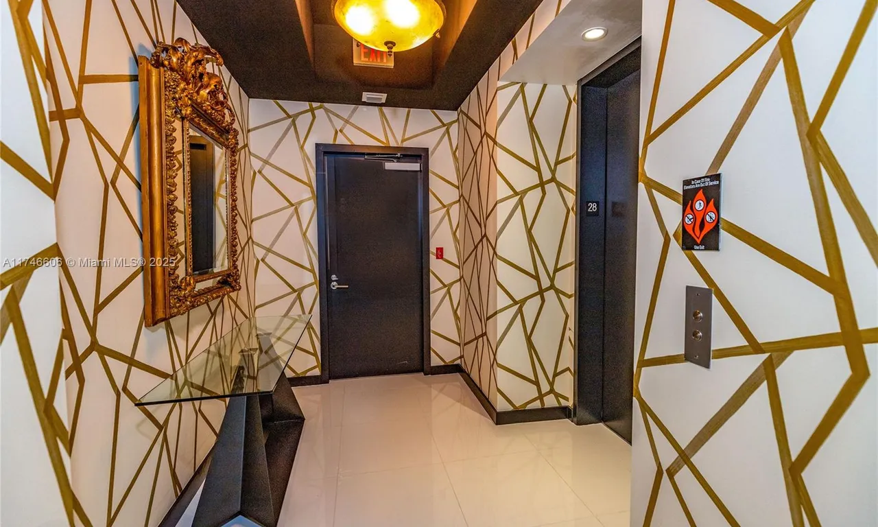 851 NE 1st Ave # 2812, Miami FL 33132