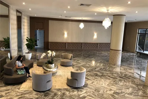 5401 collins # 339, Miami Beach FL 33140