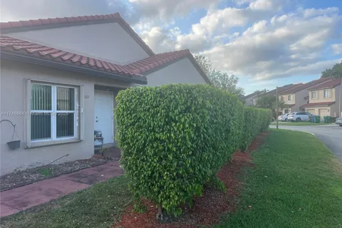 3583 W Inverrary Blvd W, Lauderhill FL 33319