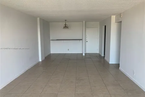 2450 NE 135th St # 410, North Miami FL 33181