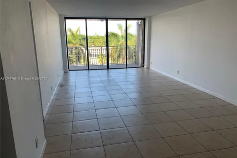 2450 NE 135th St # 410, North Miami FL 33181