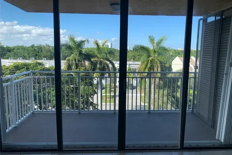 2450 NE 135th St # 410, North Miami FL 33181