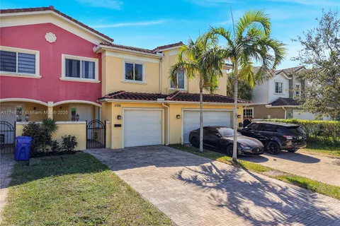 2708 NE 30th Place, Fort Lauderdale FL 33306