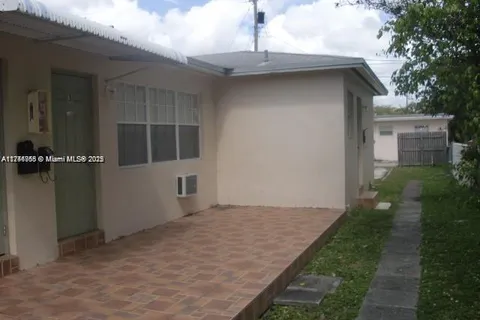 2031 Jackson St # 4, Hollywood FL 33020