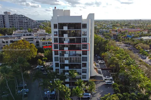 77 Crandon Blvd # 8A, Key Biscayne FL 33149