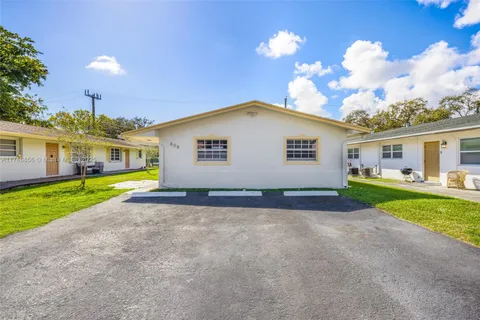 808 SW 30th St, Fort Lauderdale FL 33315