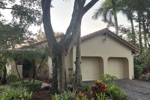 2011 Sacramento, Weston FL 33326