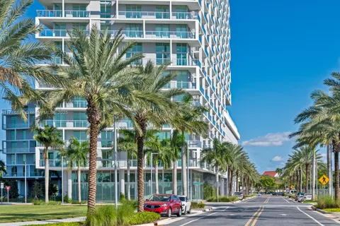 2000 METROPICA WAY # 1507, Sunrise FL 33323