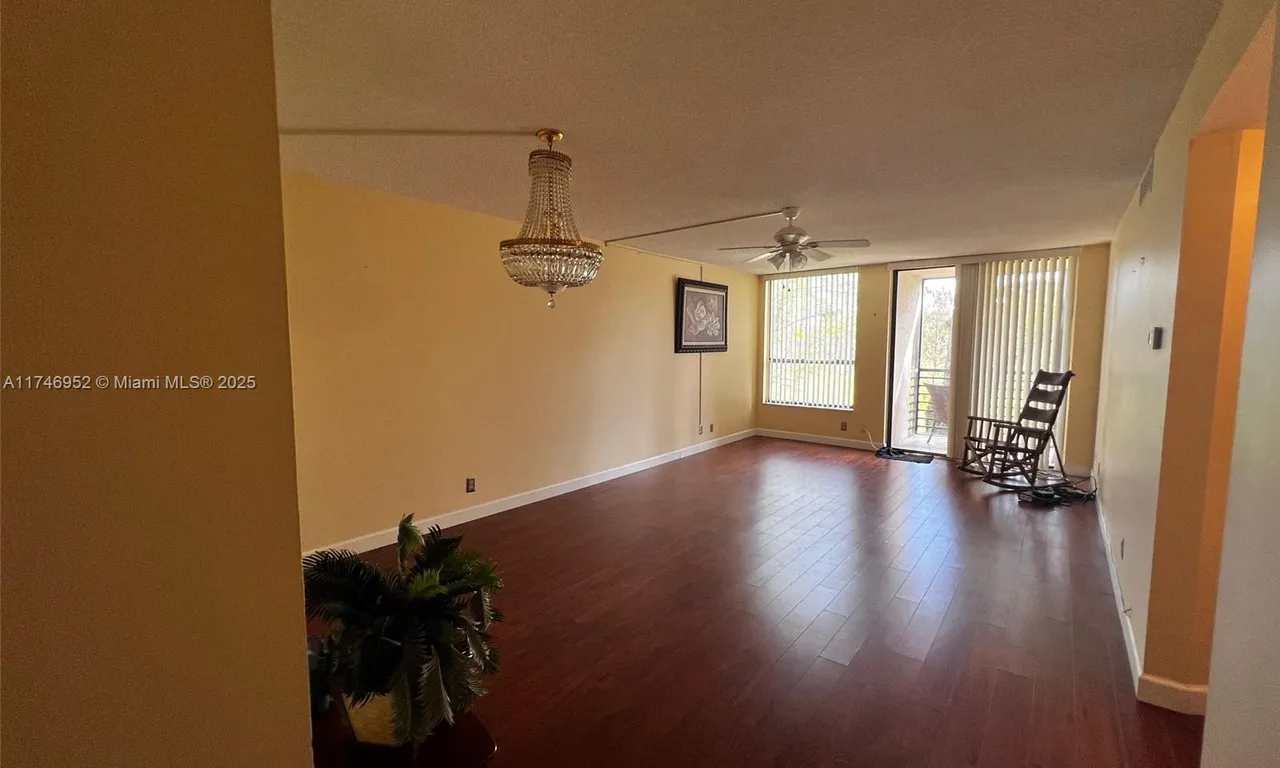 7850 W Mcnab Rd # 208, Tamarac FL 33321