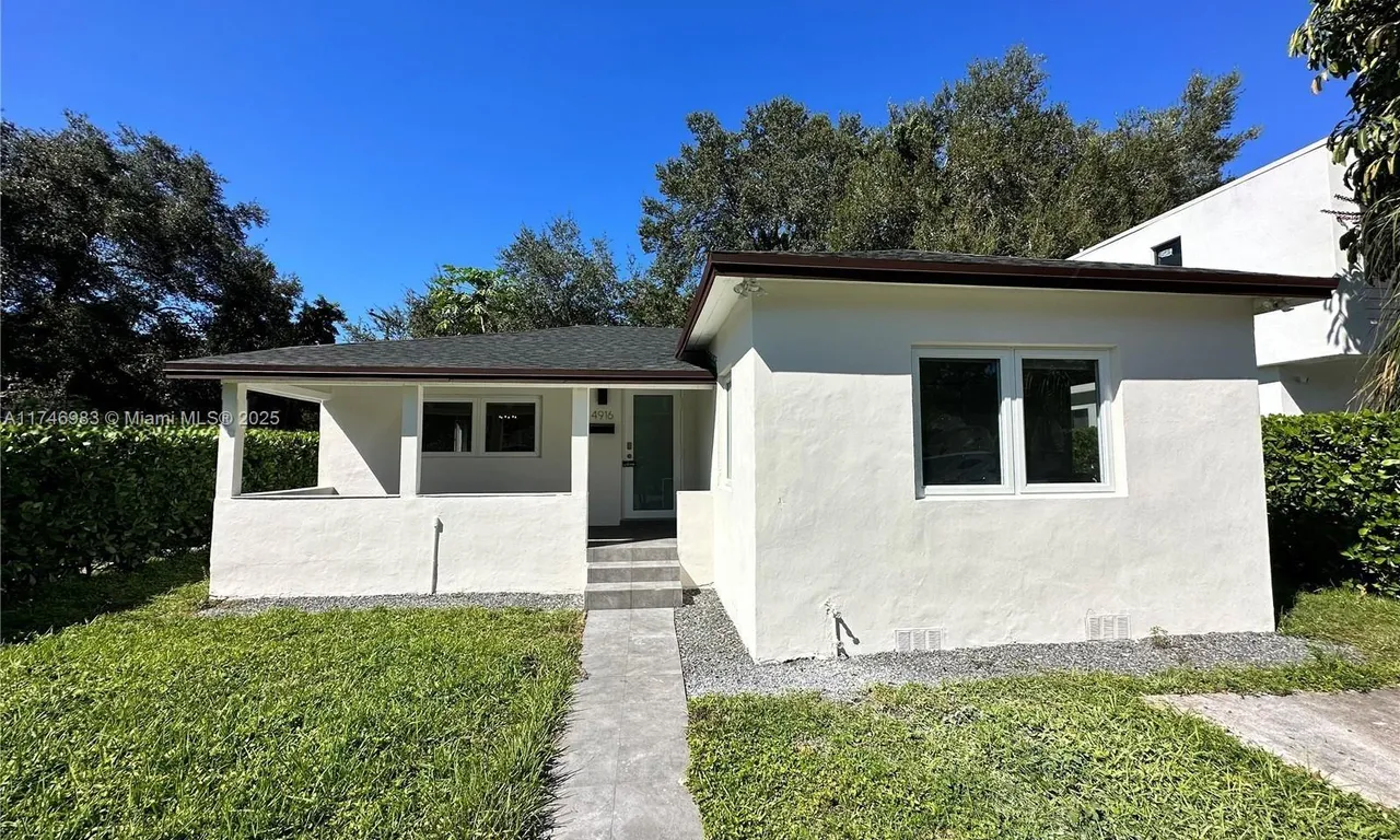 4916 Washington Dr, Coral Gables FL 33133