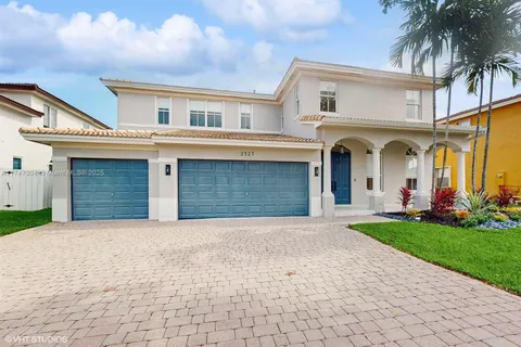 2327 SW 132nd Ter, Miramar FL 33027