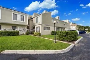 8115 Lagos De Campo Blvd # 2, Tamarac FL 33321