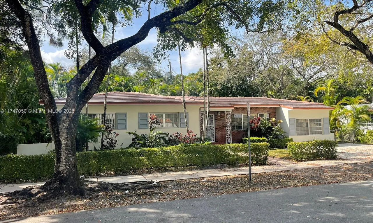 828 Lorca St, Coral Gables FL 33134