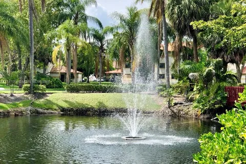 9897 Nob Hill Ln # 9897, Sunrise FL 33351