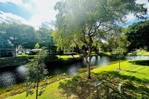 9897 Nob Hill Ln # 9897, Sunrise FL 33351