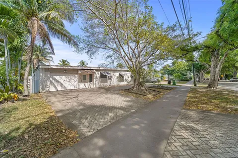 1925 Keystone Blvd, North Miami FL 33181