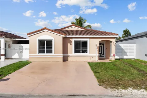 17382 SW 142nd Pl, Miami FL 33177