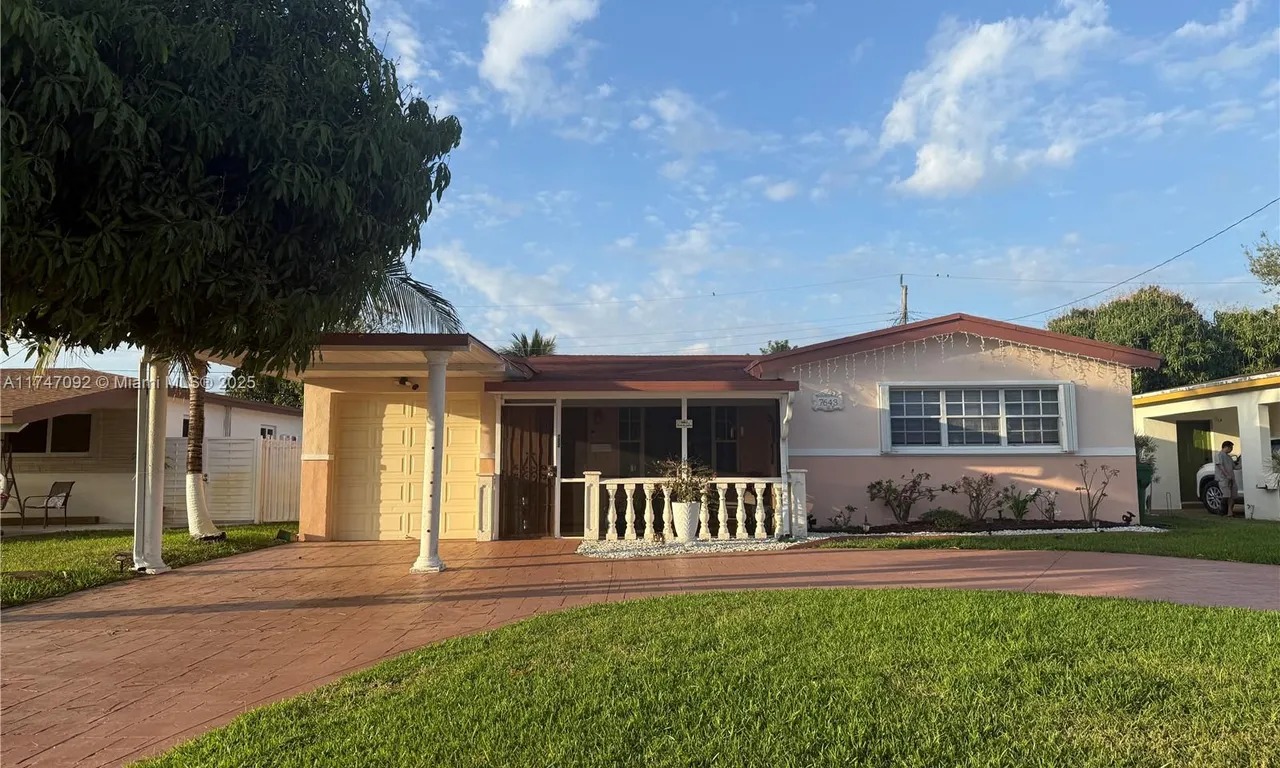 7643 Juniper St, Miramar FL 33023