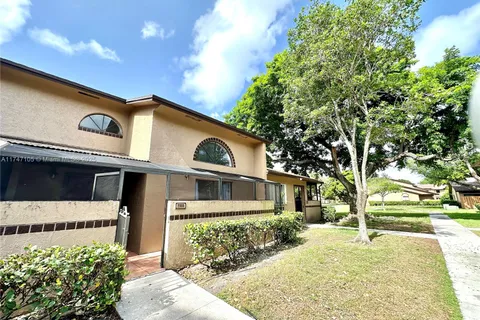 2305 NW 36th Ave # 2305, Coconut Creek FL 33066