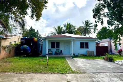 320 NW 81st St, Miami FL 33150