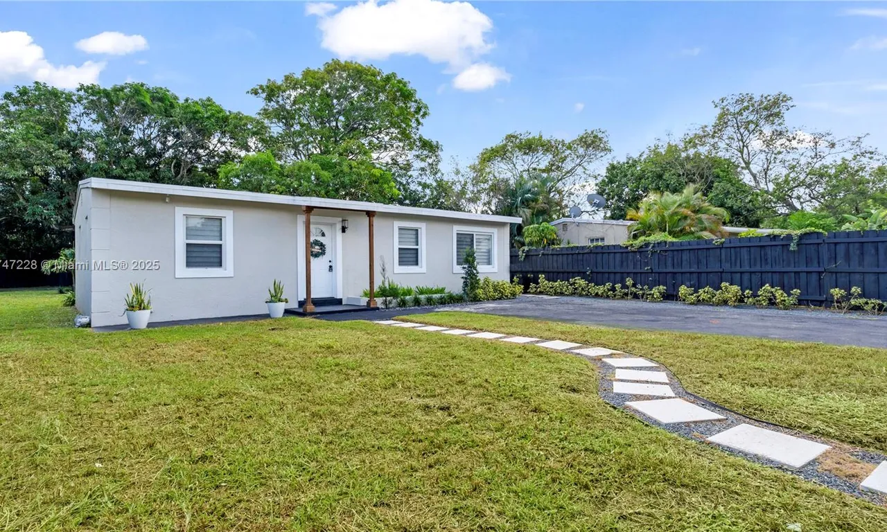 1032 NW 11th Place, Fort Lauderdale FL 33311