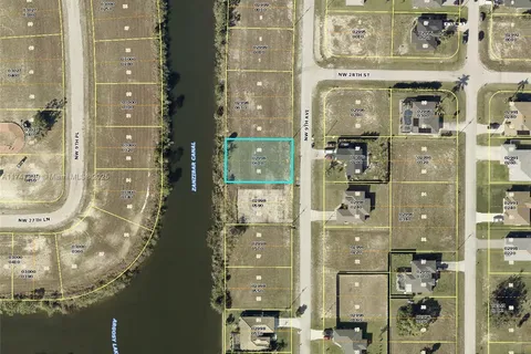 2724 NW 9th Ave, Cape Coral FL 33993