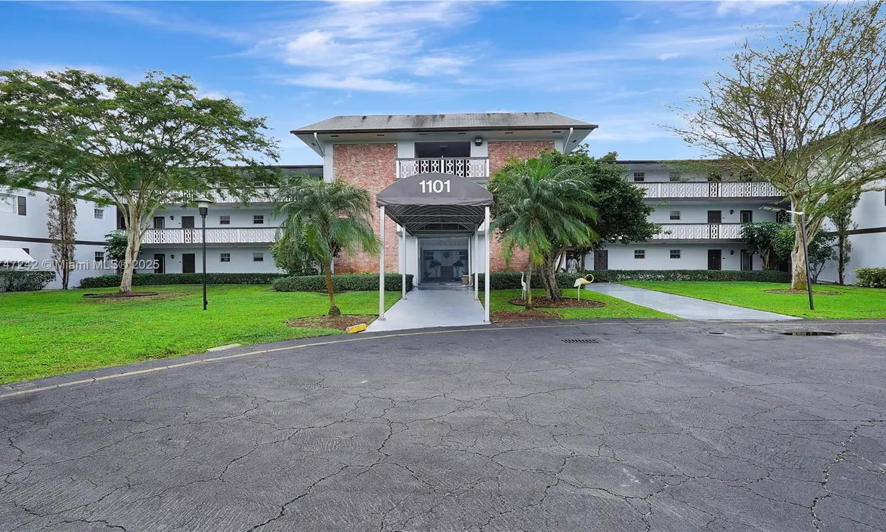 1101 Hillcrest Ct # 103, Hollywood FL 33021