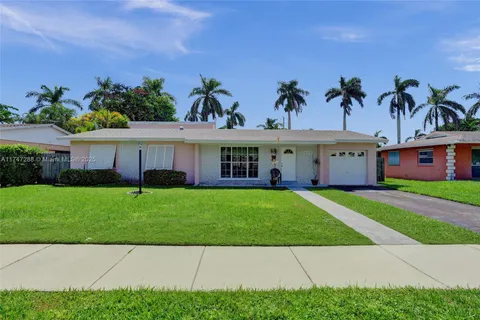 9230 SW 183rd Ter, Palmetto Bay FL 33157