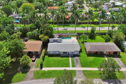 9230 SW 183rd Ter, Palmetto Bay FL 33157