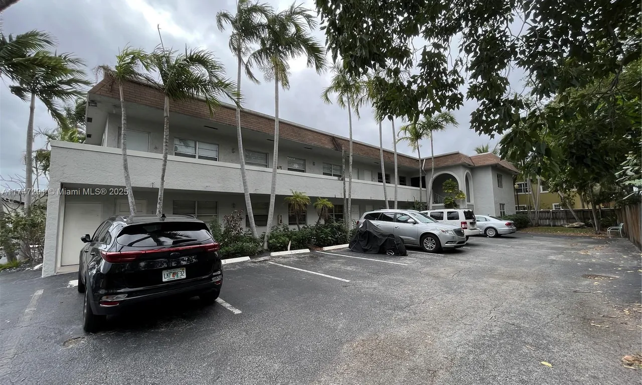 3421 NE 15th Ave # 3, Oakland Park FL 33334