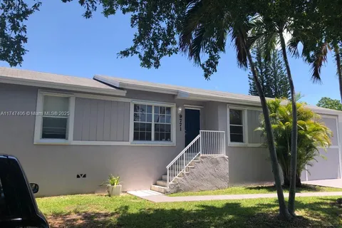 9771 SW 211th st, Cutler Bay FL 33189