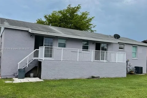 9771 SW 211th st, Cutler Bay FL 33189