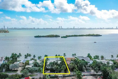 7331 Belle Meade Island Dr, Miami FL 33138