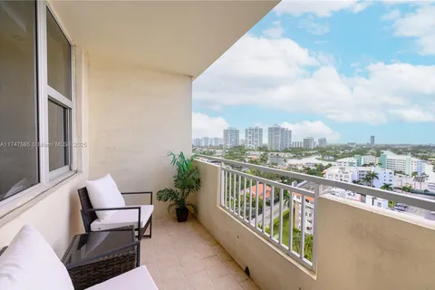 3180 S Ocean Dr # 1418, Hallandale Beach FL 33009