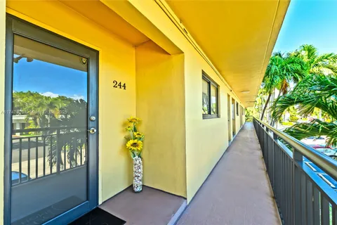 2601 NE 14th St Cswy # 244, Pompano Beach FL 33062