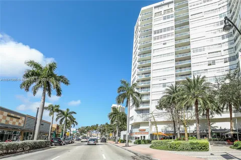 7135 Collins Ave # 735, Miami Beach FL 33141