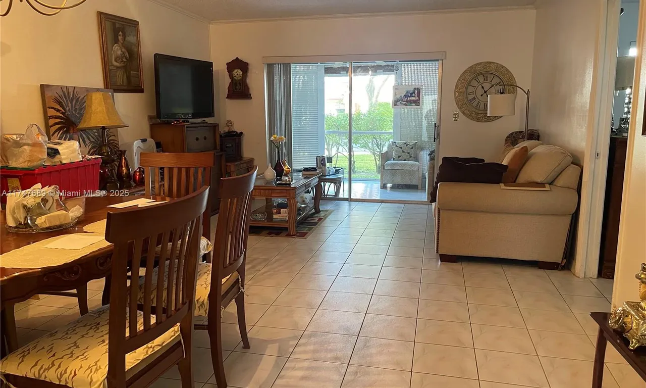 1015 Country Club Dr # 109, Margate FL 33063