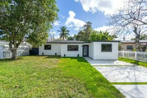 46 NE 172nd St, North Miami Beach FL 33162