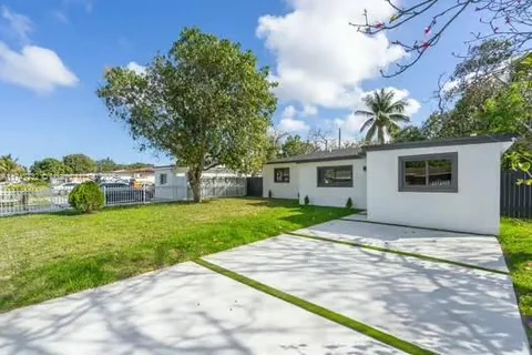 46 NE 172nd St, North Miami Beach FL 33162