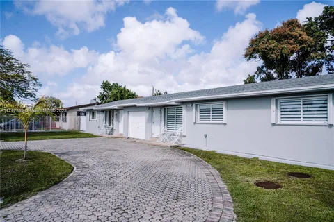 1111 SW 76th Ave, Miami FL 33144