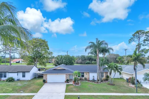 5440 Benjamin Ave, Boynton Beach FL 33472