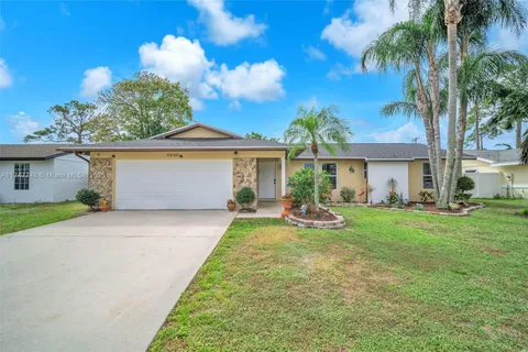 5440 Benjamin Ave, Boynton Beach FL 33472