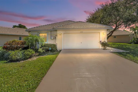 12859 Hampton Lakes Cir, Boynton Beach FL 33436