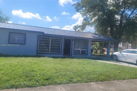 3290 NW 13th St, Lauderhill FL 33311