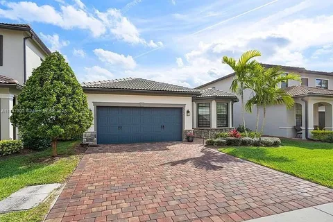 8262 Cinch Way, Lake Worth FL 33467